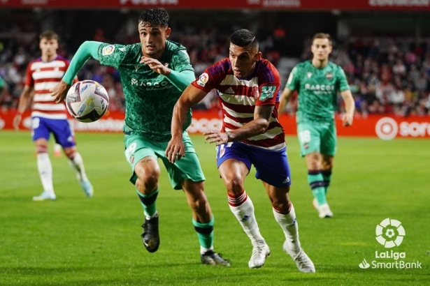 El Granada recibirá al Levante el 27 de octubre (LALIGA)