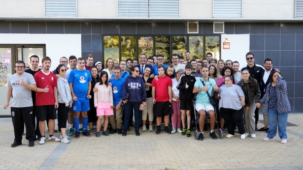 Visita del Granada a la Asociación Homo Sapiens (GRANADA CF)