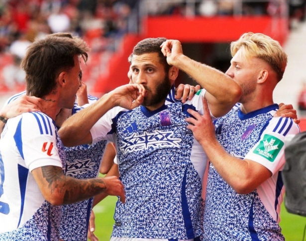 Weissman aprovechó la oportunidad marcando (GRANADA CF)