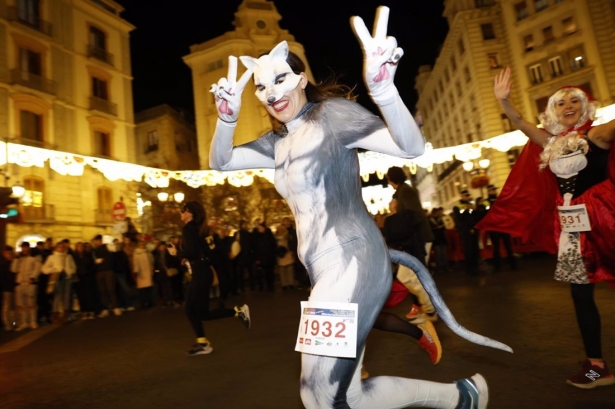  Carrera Nocturna de Disfraces en Granada. Archivo.(AYUNTAMIENTO DE GRANADA/FERMIN RODRIGUEZ)