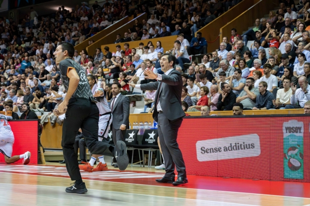 Pablo Pin durante el partido (SERGI GIRONÉS)