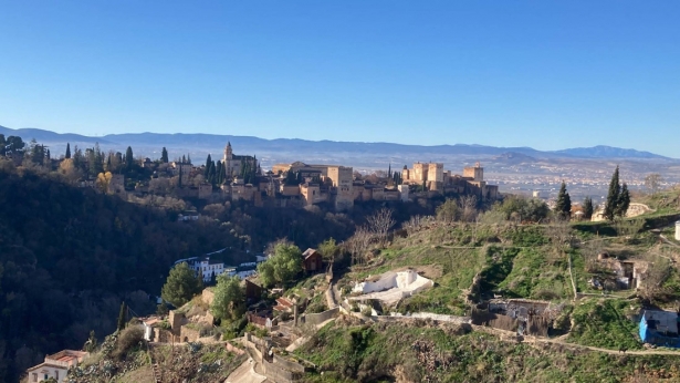 (AYTO. GRANADA)