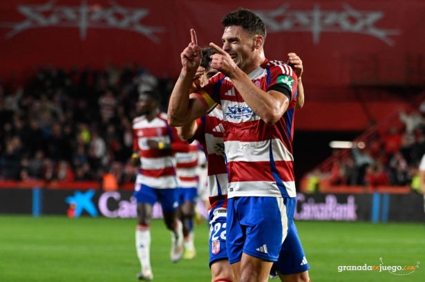 Boyé se reencontró con el gol en Los Cármenes (JOSÉ M. BALDOMERO)