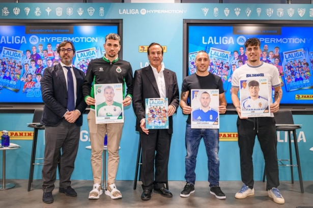 Presentación de la colección de cromos de la Liga Hypermotion (LALIGA)