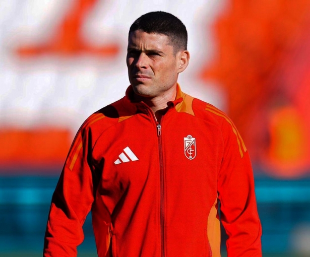 Sergio Ruiz repitió en el once (GRANADA CF)