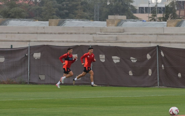 Boyé y Rubén Sánchez se han ejercitado al margen (J. AZCOYTIA)