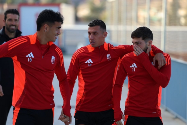 El equipo regresa el martes a los entrenamientos (J. AZCOYTIA)