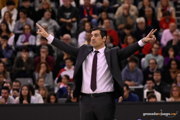 Pin da instrucciones durante el último partido en el Palacio (JOSÉ M. BALDOMERO)