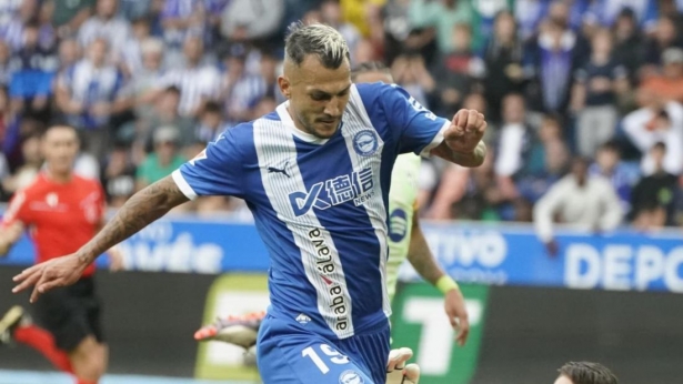 Stoichkov vestirá de rojiblanco (MUNDO DEPORTIVO)