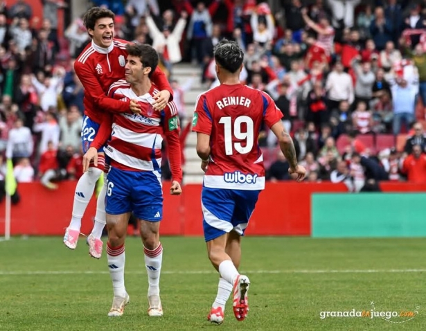 Lama ha debutado por la puerta grande (JOSÉ M. BALDOMERO)