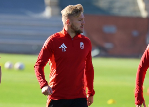 Jozwiak podría hacer las maletas antes del cierre del mercado (J. AZCOYTIA)