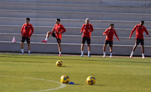 El equipo vuelve el martes al trabajo pensando en el Zaragoza (J. AZCOYTIA)