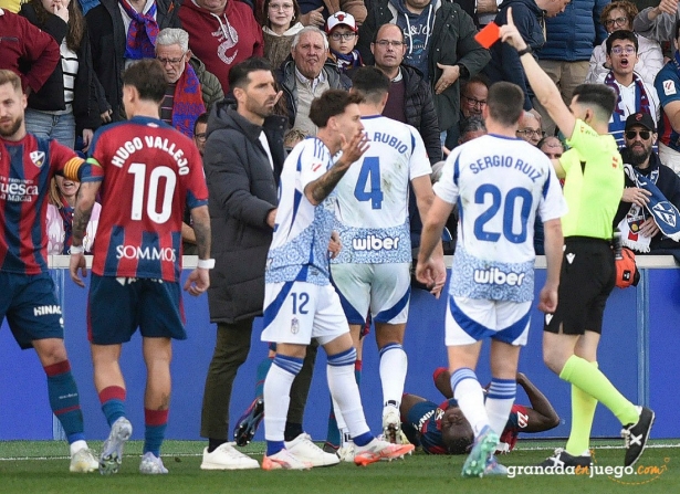 Las expulsiones están lastrando al Granada (LOF)