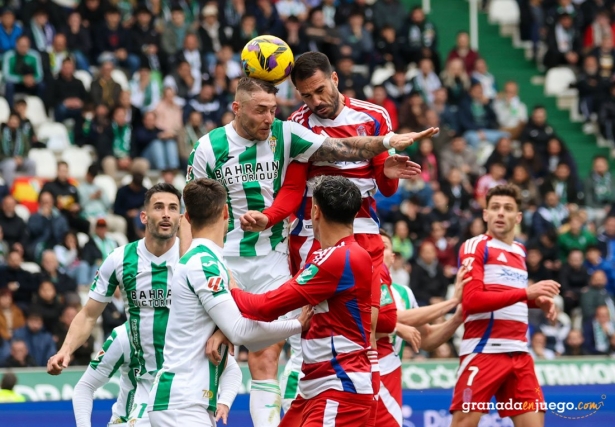 La defensa del Granada hizo aguas en Córdoba (LOF)