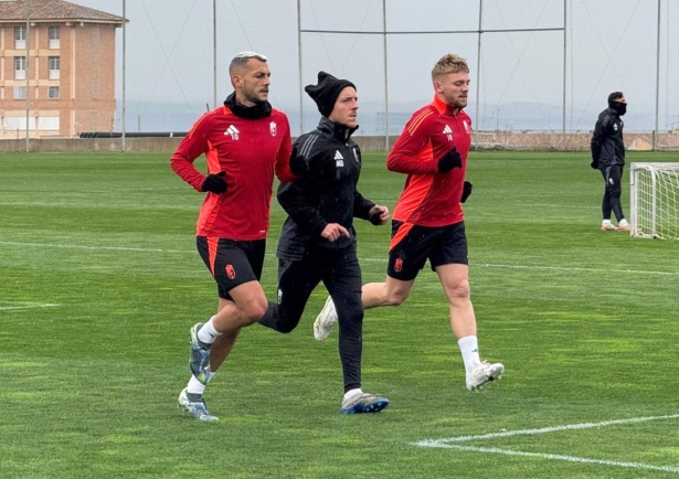 Jozwiak y Stoichkov han trabajado al margen (J. AZCOYTIA)