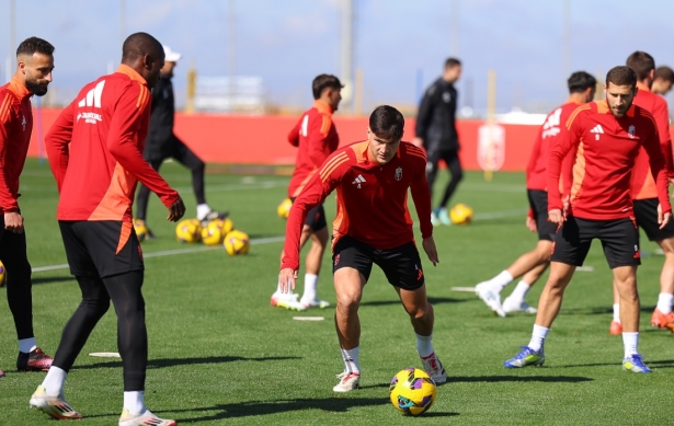 Rubio y Lama llegan a tiempo para medirse al Cádiz (J. AZCOYTIA)