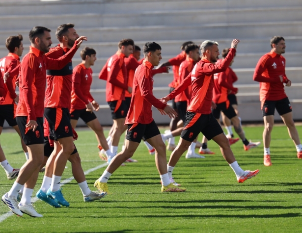 Stoochkov vuelve a una convocatoria tras dos jornadas fuera (J. AZCOYTIA)