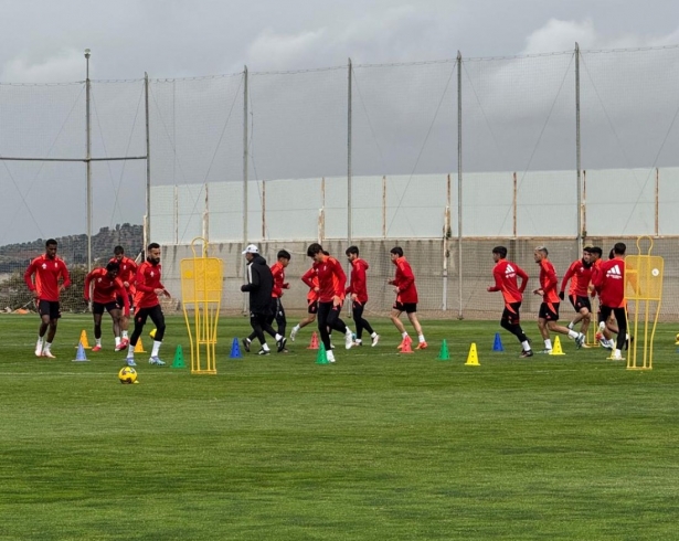 El equipo ha comenzado a preparar el choque contra el Oviedo (J. AZCOYTIA)
