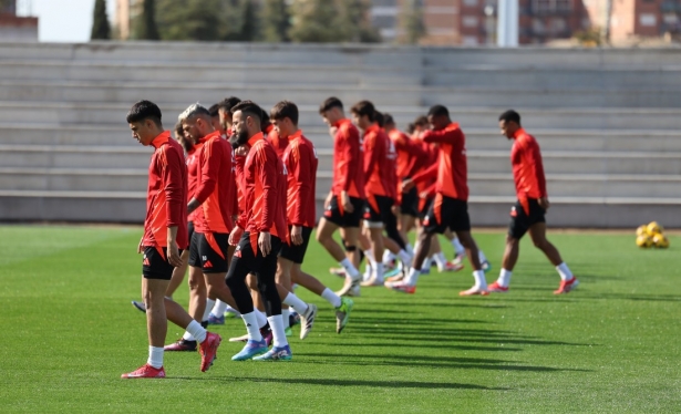 El equipo ha vuelto hoy a los entrenamientos (J. AZCOYTIA)