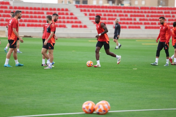 El equipo ha regresado hoy a los entrenamientos (J. AZCOYTIA)