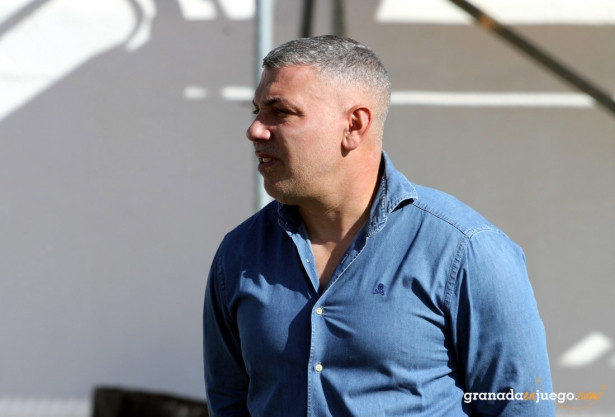 El director deportivo del CD Huétor Vega, Alfonso Fernández (J. PALMA)