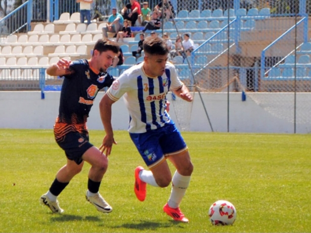 El CF Motril fue muy superior al Torredonjimeno (SEMANARIO MUCHO DEPORTE)