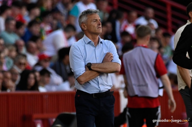 Escribá admite que los playoff se complican (JOSÉ M. BALDOMERO)