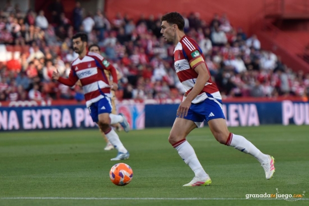 Boyé fue de lo poco rescatable del Granada (JOSÉ M. BALDOMERO)
