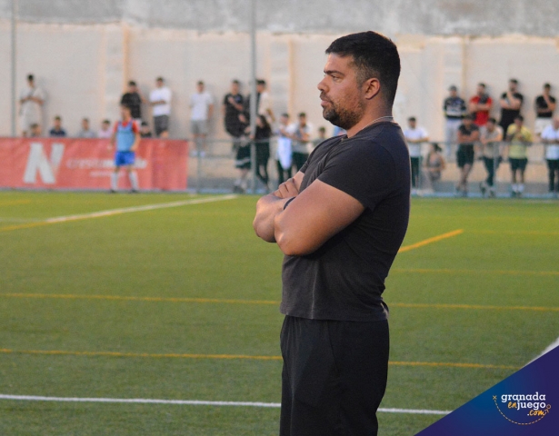 El técnico del Guadix CF, Alberto Chacón (J.PALMA)