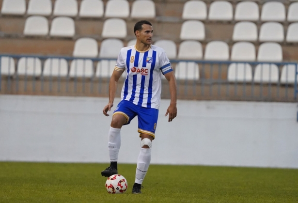 El capitán del CF Motril, Darío de la Hoz 