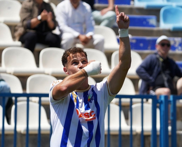 El Motril comienza su lucha por el ascenso (CF MOTRIL)