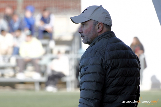 El entrenador del Arenas de Armilla, Thierry Pérez (J. PALMA)