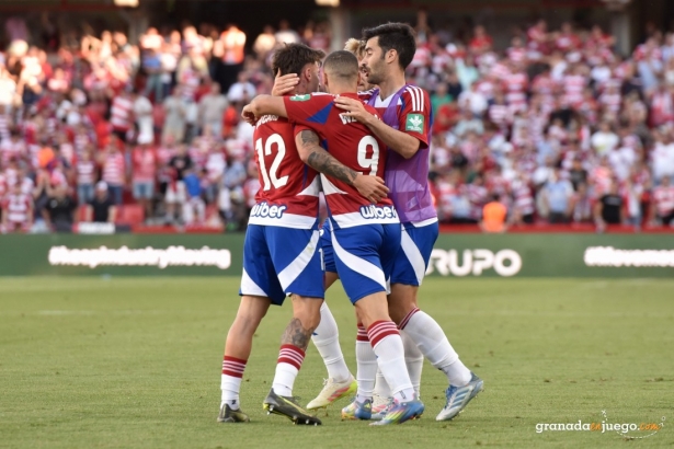 El Granada lucha por estar en los playoff (JOSÉ M. BALDOMERO)