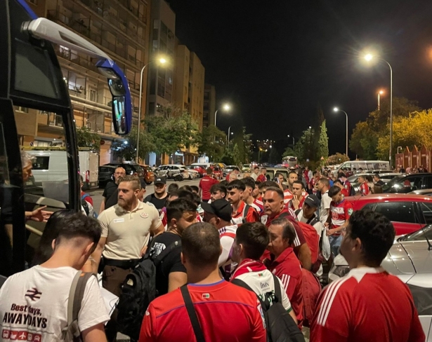 Seis autobuses han puesto rumbo hacia Santander (DARIO GUERRERO