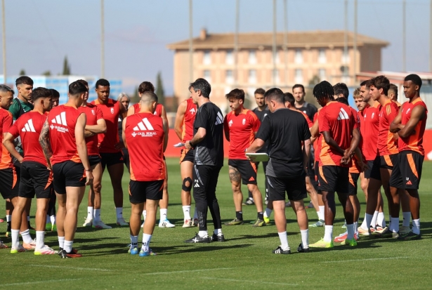 La plantilla va a sufrir muchos cambios este verano (J. AZCOYTIA)