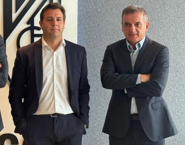 Alonso y Melgar llevan la batuta en la parcela deportiva (J. AZCOYTIA)