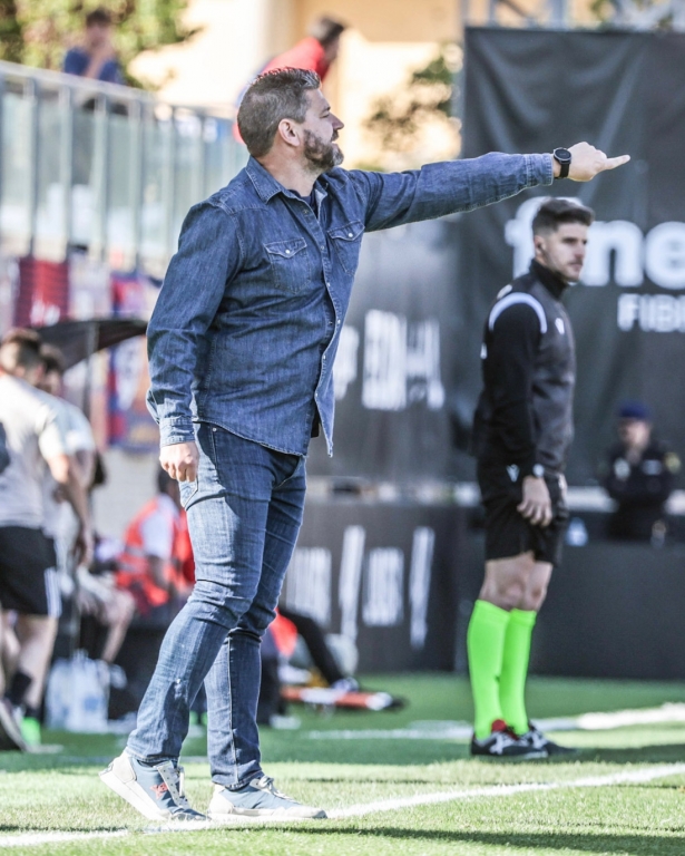 Fernando Estévez durante un partido con el Eldense (CD ELDENSE)