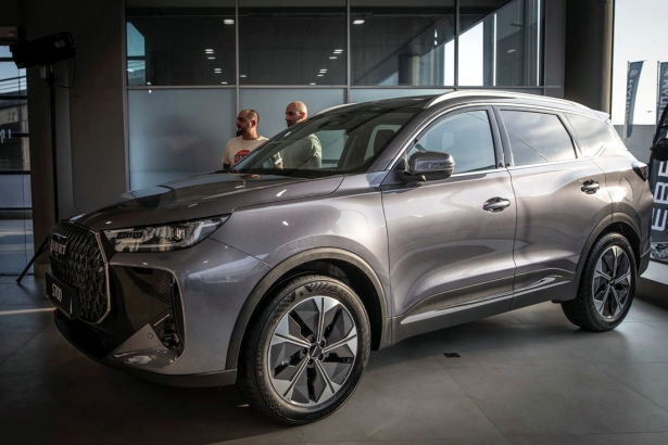 Uno de los nuevos vehículos expuestos en Innovauto Ebro (ANTONIO L. JUÁREZ)