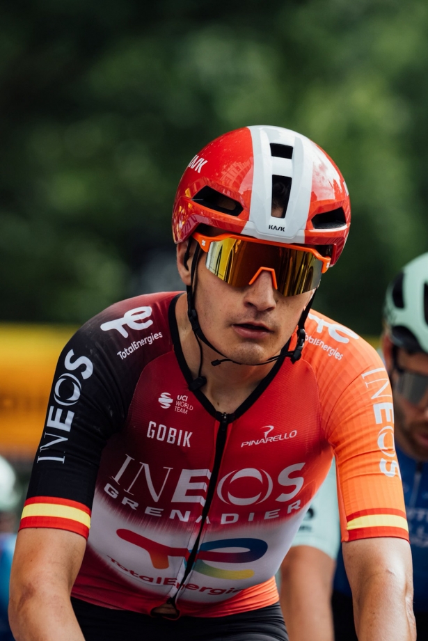 Carlos Rodríguez (PERFIL EN X DE INEOS GRANADIER)