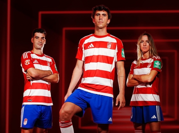 Presentada la nueva equipación del Grananada (GRANADA CF)