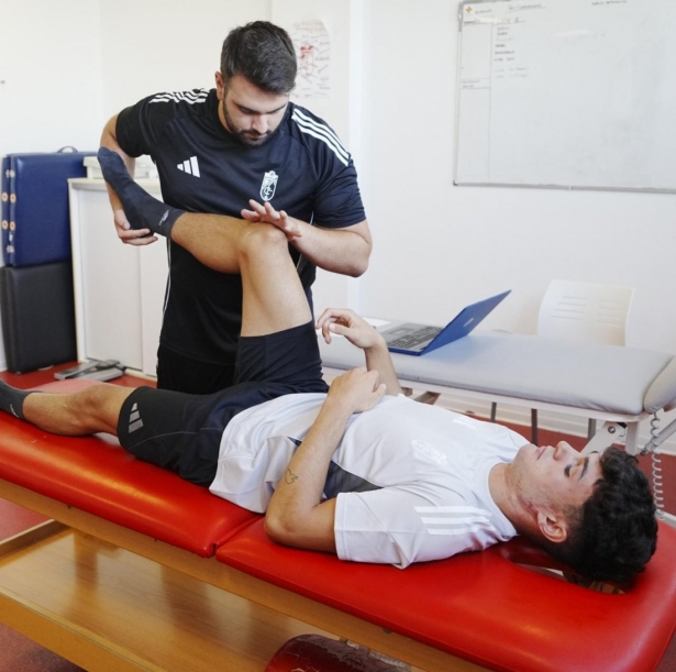 La plantilla ha pasado los reconocimientos médicos (GRANADA CF)