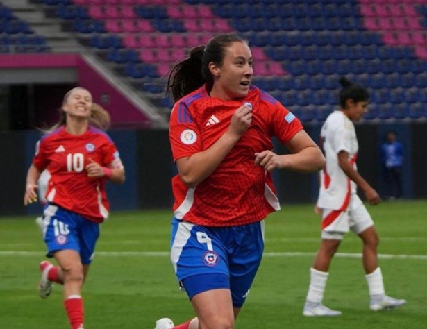 La nueva jugadora del Granada pudo participar en el encuentro de su Selección (GRANADA CF) 