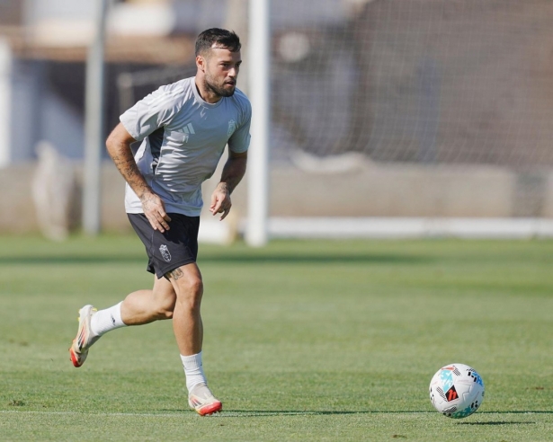 Arnáiz sigue con su puesta a punto (GRANADA CF)