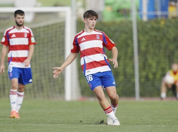 Ferrández se marcha cedido en busca de minutos (GRANADA CF)