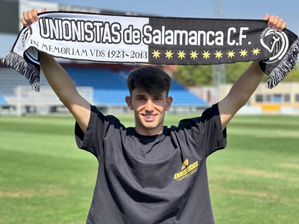 Juanma, en su presentación con Unionistas (UNIONISTAS SALAMANCA)