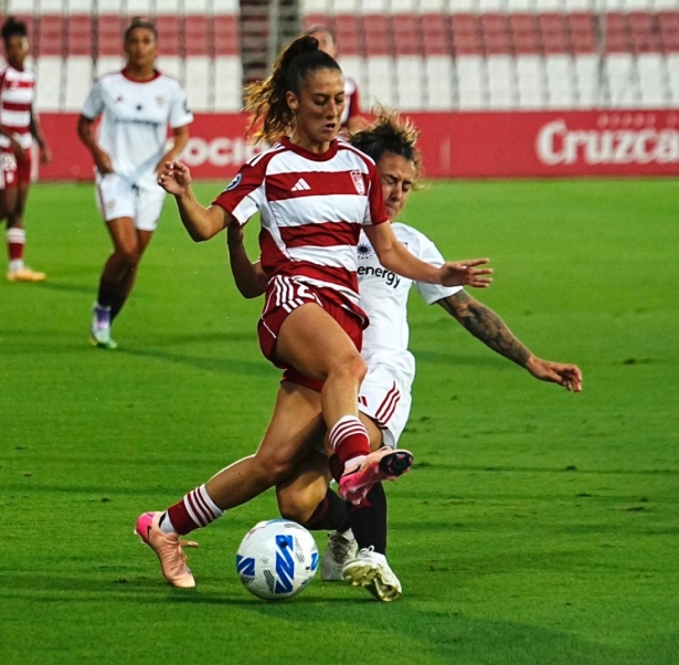 El Granada femenino se estrenó con derrota (GRANADA CF)