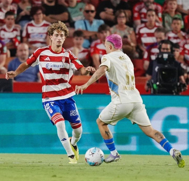 Gambín se estrenó con el primer equipo de forma oficial (GRANADA CF)