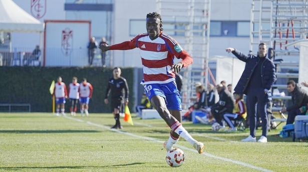Eghosa se marcha en busca de minutos (GRANADA CF)