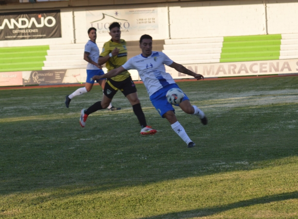 El Maracena doblegó al Cantoría (F. CONTRERAS)