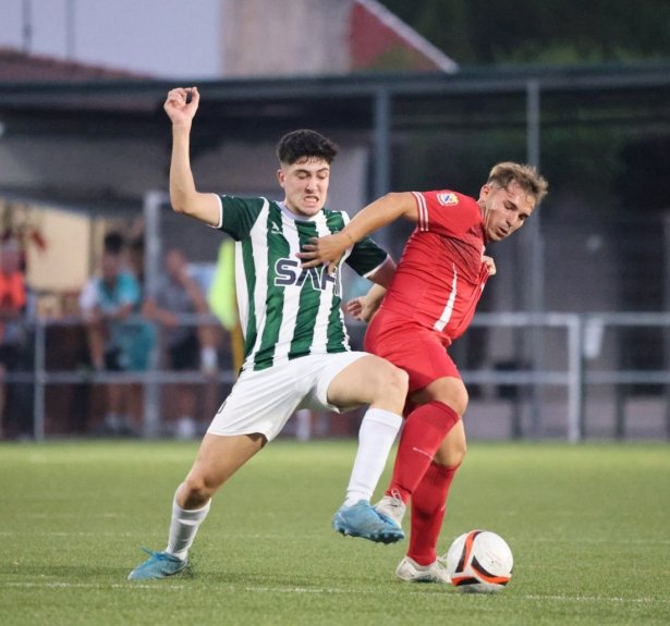 Villanueva Mesía y Costa Tropical disputaron un partido muy intenso (JOSÉ ANDRÉS FERNÁNDEZ)